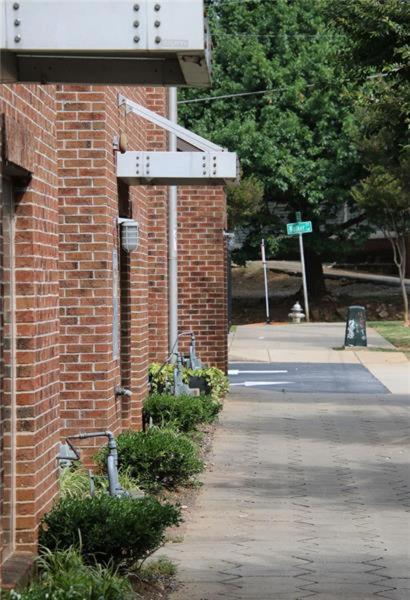 Trendy Castleberry Hill Condo- Walk To Mercedes Benz/ All Downtown Attractions Atlanta Esterno foto