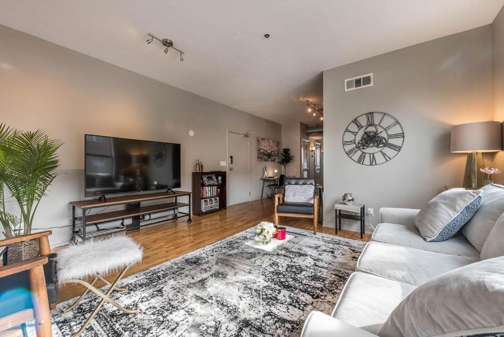 Trendy Castleberry Hill Condo- Walk To Mercedes Benz/ All Downtown Attractions Atlanta Esterno foto